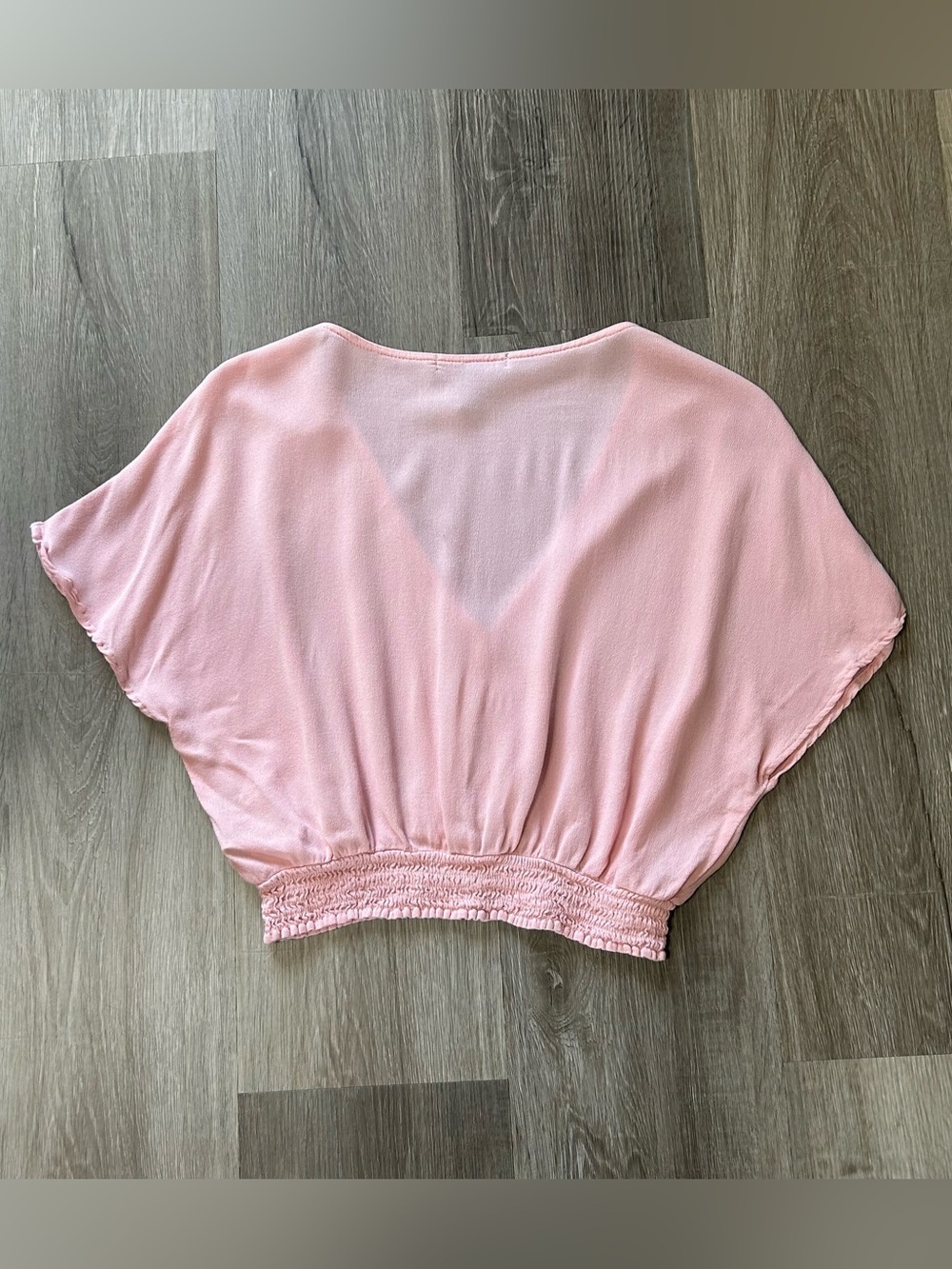 Forever 21 Soft Pink V-Neck Button Crop Blouse Size L - Picture 3 of 7